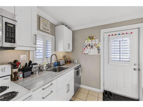 410 Cope Street, Hamilton, ON - Indoor Photo Showing Kitchen