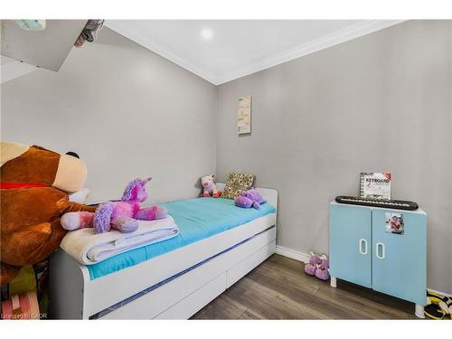 410 Cope Street, Hamilton, ON - Indoor Photo Showing Bedroom