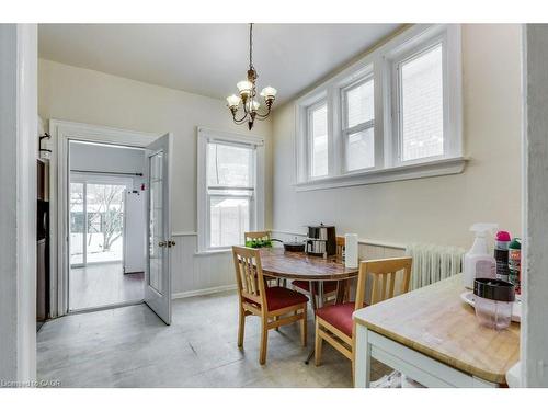 802 Waterloo Street, London, ON - Indoor Photo Showing Dining Room