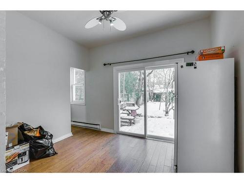 802 Waterloo Street, London, ON - Indoor Photo Showing Other Room