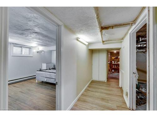 802 Waterloo Street, London, ON - Indoor Photo Showing Other Room