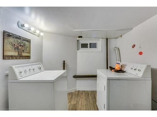 802 Waterloo Street, London, ON - Indoor Photo Showing Laundry Room