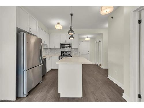 520-2486 Old Bronte Road, Oakville, ON - Indoor Photo Showing Kitchen With Stainless Steel Kitchen With Upgraded Kitchen