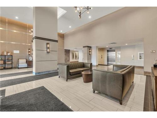 520-2486 Old Bronte Road, Oakville, ON - Indoor Photo Showing Other Room