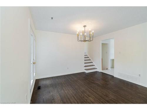 1093 Parthia Crescent, Mississauga, ON - Indoor Photo Showing Other Room