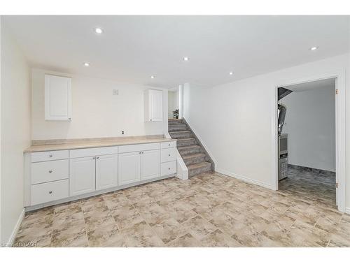 1093 Parthia Crescent, Mississauga, ON - Indoor