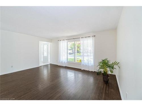 1093 Parthia Crescent, Mississauga, ON - Indoor Photo Showing Other Room