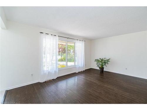 1093 Parthia Crescent, Mississauga, ON - Indoor Photo Showing Other Room