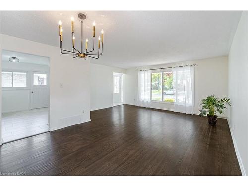1093 Parthia Crescent, Mississauga, ON - Indoor Photo Showing Other Room