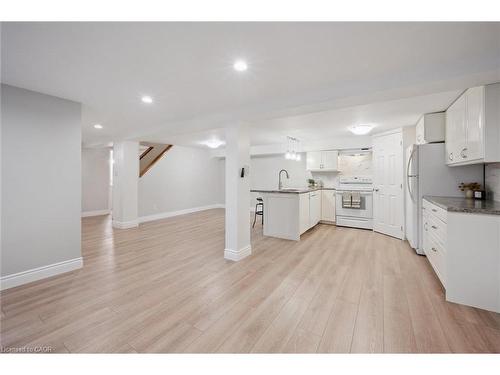 357 Grangewood Drive, Waterloo, ON - Indoor Photo Showing Kitchen