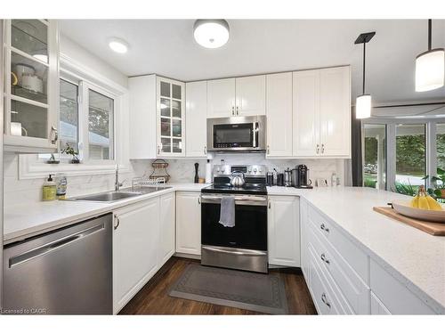 357 Grangewood Drive, Waterloo, ON - Indoor Photo Showing Kitchen With Stainless Steel Kitchen With Double Sink