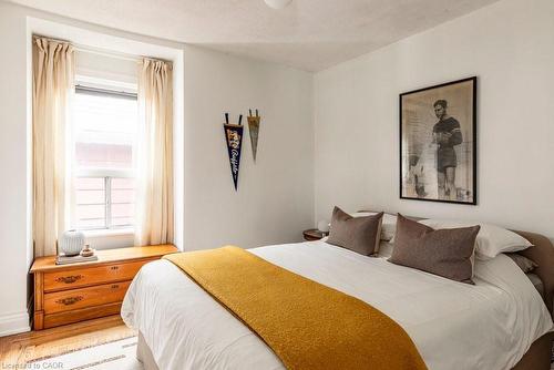 114 Chestnut Avenue, Hamilton, ON - Indoor Photo Showing Bedroom