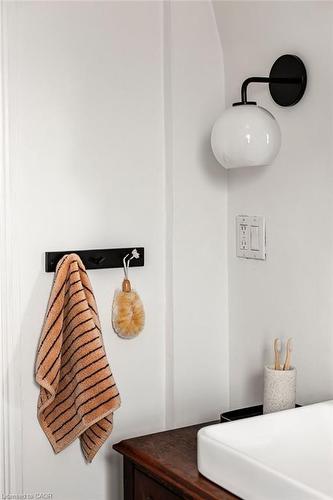 114 Chestnut Avenue, Hamilton, ON - Indoor Photo Showing Bedroom