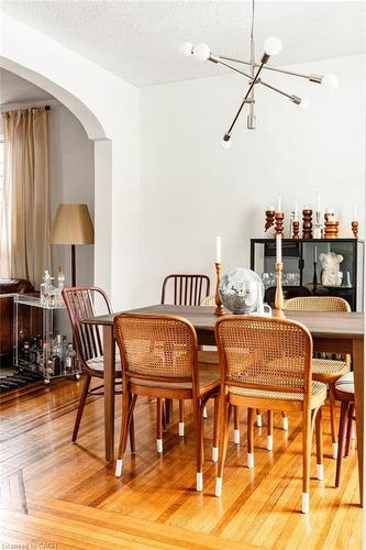 114 Chestnut Avenue, Hamilton, ON - Indoor Photo Showing Dining Room