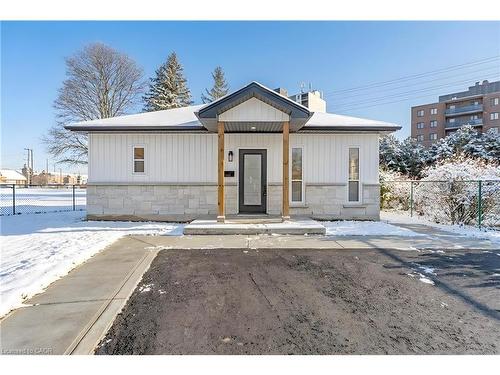 C-67 Kimberly Crescent, Kitchener, ON - Outdoor