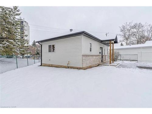 C-67 Kimberly Crescent, Kitchener, ON - Outdoor