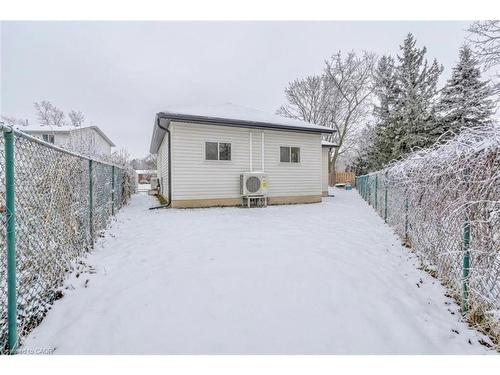 C-67 Kimberly Crescent, Kitchener, ON - Outdoor With Exterior