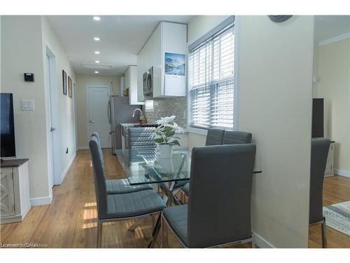 31 Newlands Avenue, Hamilton, ON - Indoor Photo Showing Dining Room