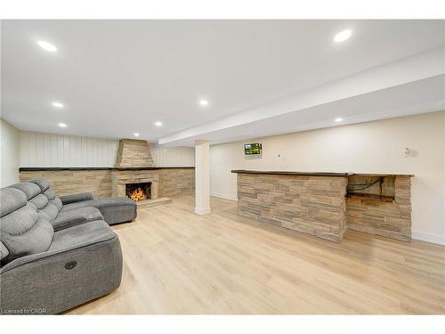 72 West 25Th Street, Hamilton, ON - Indoor