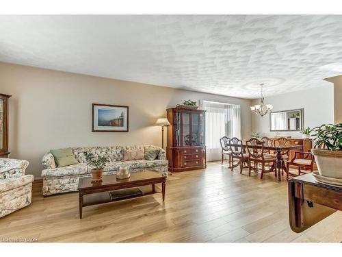 2 Falls Crescent, Simcoe, ON - Indoor Photo Showing Living Room