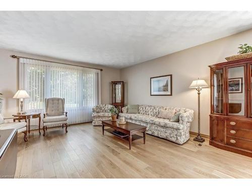 2 Falls Crescent, Simcoe, ON - Indoor Photo Showing Living Room