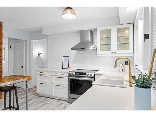 296 Edgehill Drive, Kitchener, ON - Indoor Photo Showing Kitchen