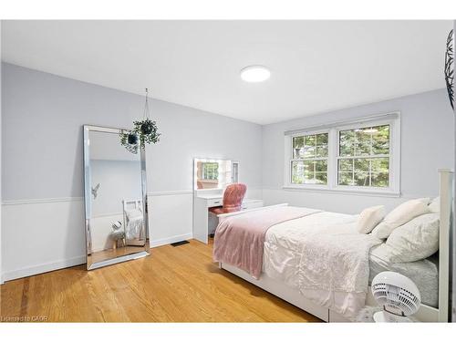 296 Edgehill Drive, Kitchener, ON - Indoor Photo Showing Bedroom