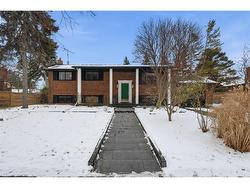 13 Upper Canada Drive  Niagara-On-The-Lake, ON L0S 1J0