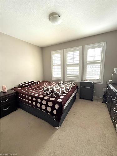 183 Chase Crescent, Cambridge, ON - Indoor Photo Showing Bedroom