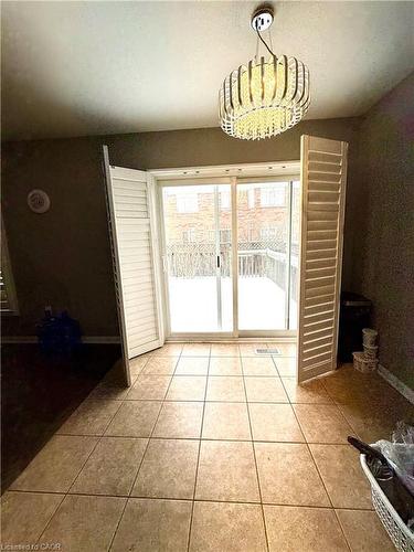 183 Chase Crescent, Cambridge, ON - Indoor Photo Showing Other Room