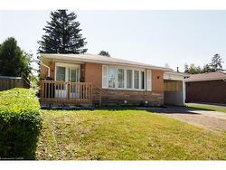129 Hazelglen Drive  Kitchener, ON N2M 2E6