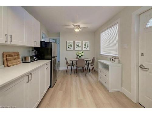 155 Wellington Street N, Kitchener, ON - Indoor Photo Showing Kitchen