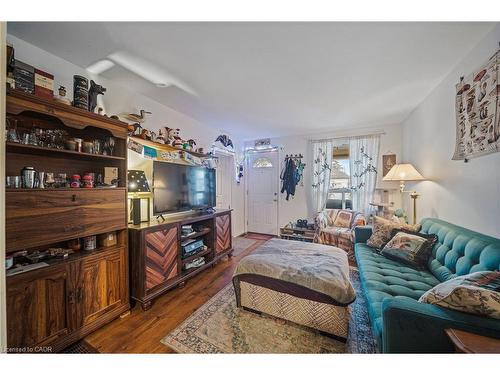 22 Agnes Street, Hamilton, ON - Indoor