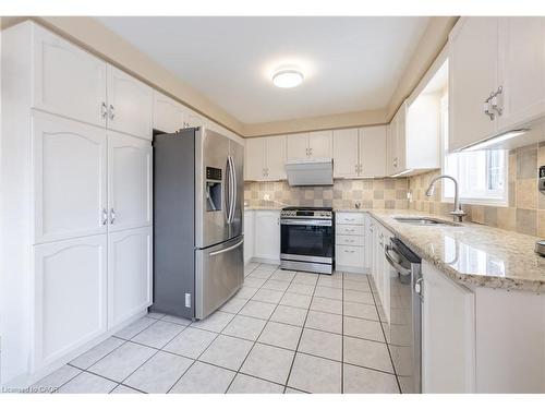 263 Hepburn Crescent, Hamilton, ON - Indoor Photo Showing Kitchen
