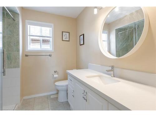 263 Hepburn Crescent, Hamilton, ON - Indoor Photo Showing Bathroom
