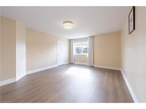 263 Hepburn Crescent, Hamilton, ON - Indoor Photo Showing Other Room