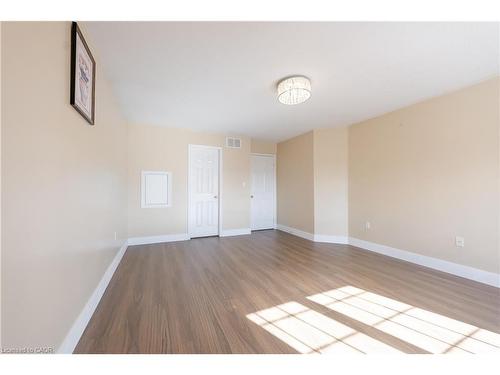 263 Hepburn Crescent, Hamilton, ON - Indoor Photo Showing Other Room