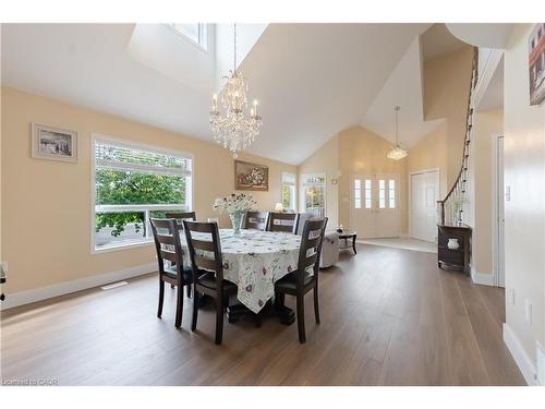 263 Hepburn Crescent, Hamilton, ON - Indoor Photo Showing Dining Room
