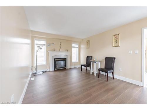 263 Hepburn Crescent, Hamilton, ON - Indoor Photo Showing Living Room With Fireplace
