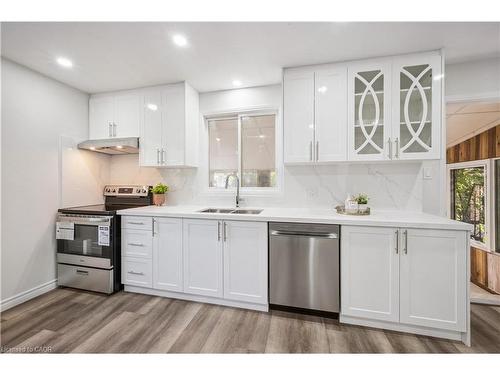 179 Traynor Avenue, Kitchener, ON - Indoor Photo Showing Kitchen With Double Sink With Upgraded Kitchen