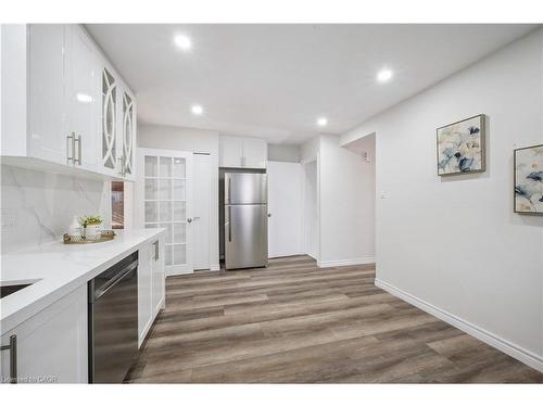 179 Traynor Avenue, Kitchener, ON - Indoor Photo Showing Kitchen With Upgraded Kitchen