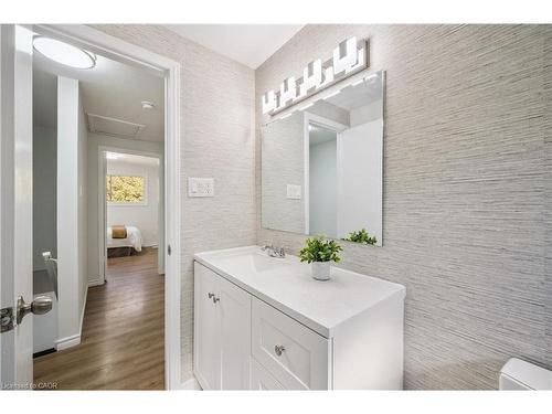 179 Traynor Avenue, Kitchener, ON - Indoor Photo Showing Bathroom