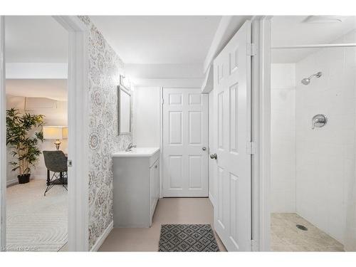 179 Traynor Avenue, Kitchener, ON - Indoor