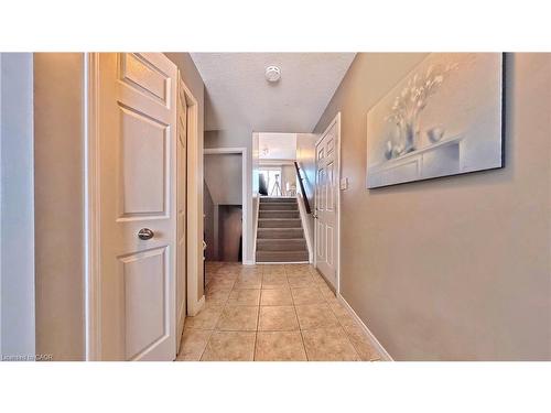 206 Westmeadow Drive, Kitchener, ON - Indoor Photo Showing Other Room