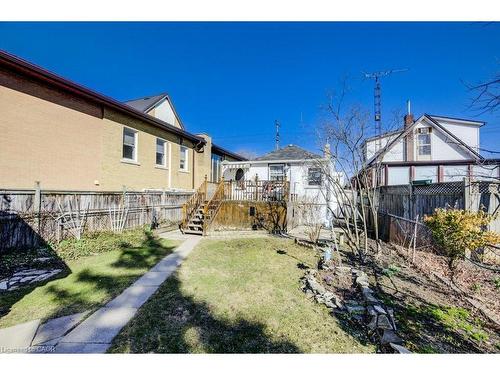 458 Upper Wentworth Street, Hamilton, ON - Outdoor