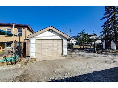 458 Upper Wentworth Street, Hamilton, ON - Outdoor