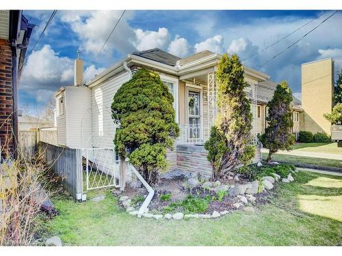 458 Upper Wentworth Street, Hamilton, ON - Outdoor