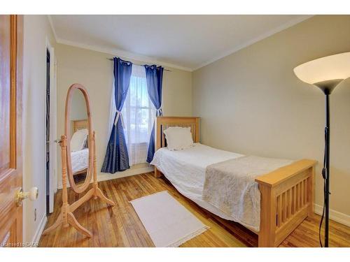 458 Upper Wentworth Street, Hamilton, ON - Indoor Photo Showing Bedroom