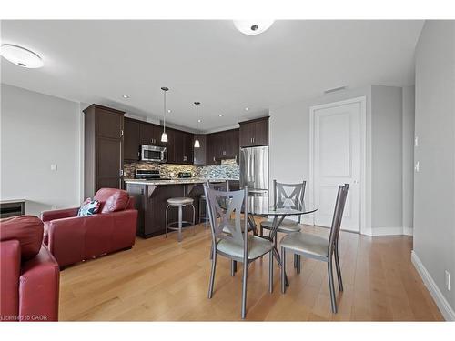 706-223 Erb Street W, Waterloo, ON - Indoor