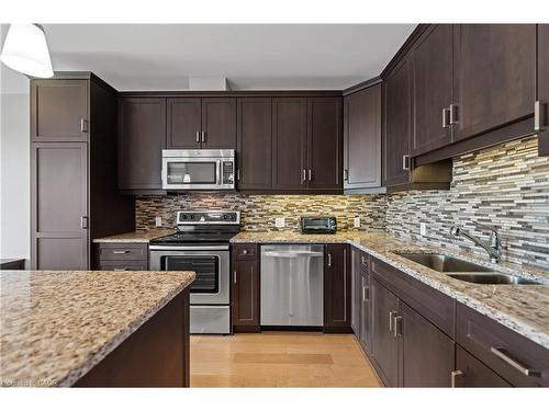 706-223 Erb Street W, Waterloo, ON - Indoor Photo Showing Kitchen With Stainless Steel Kitchen With Double Sink With Upgraded Kitchen
